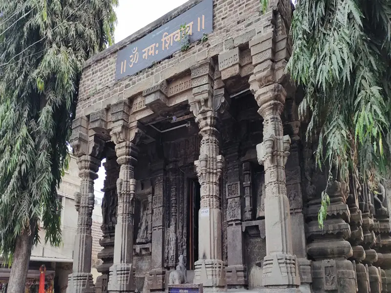 Navi Mumbai to Phaltan Cab